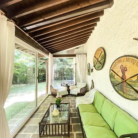 Italian Vintage In Cascina Pelada Villa