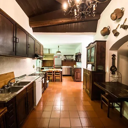 Italian Vintage In Cascina Pelada *